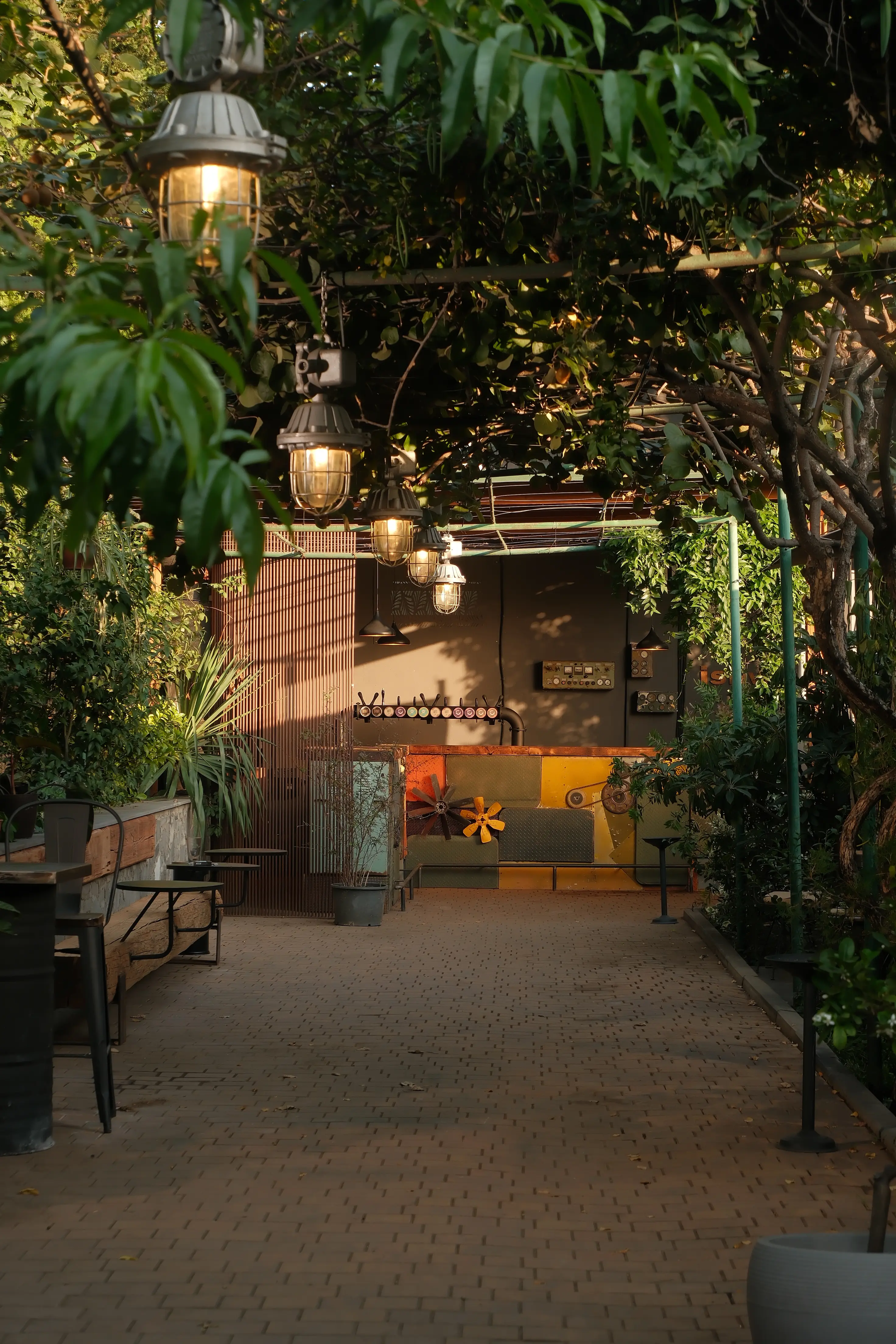 Ishvi Beer Garden